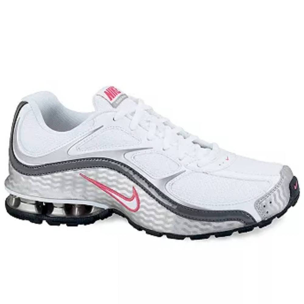 Nike Reax Run 5 Sneaker Womens 7.5 Reflective White, Silver, Pink 407987-116